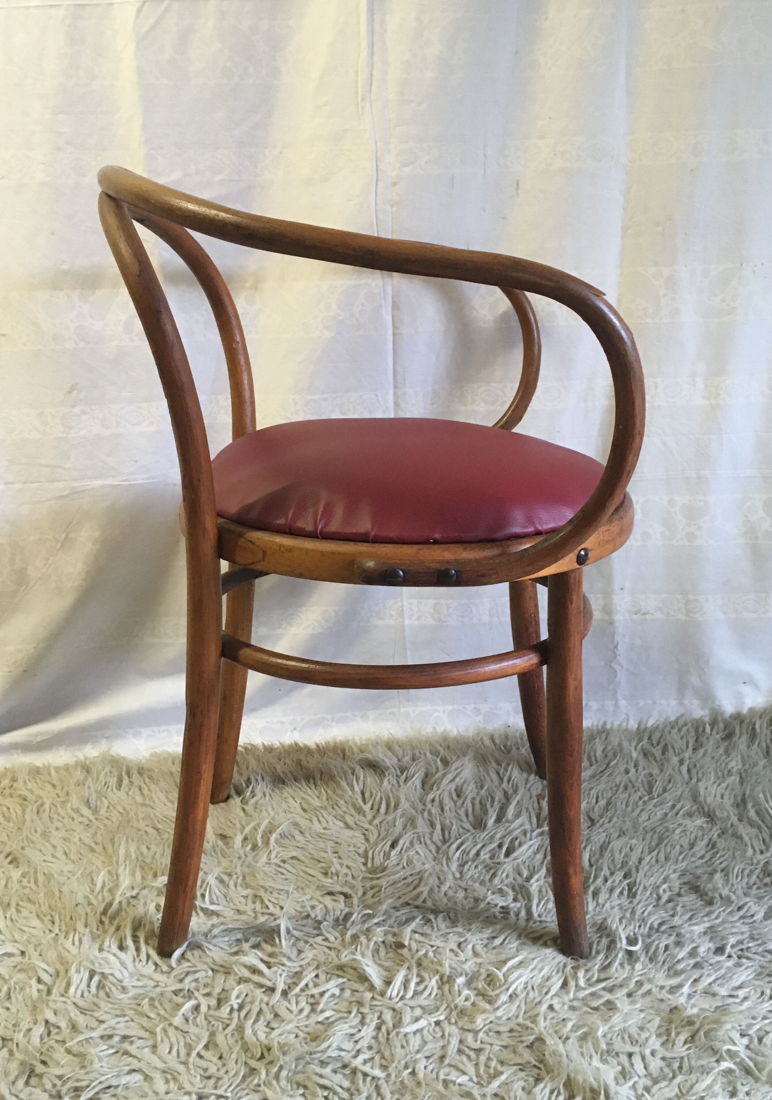 Fauteuil « dit Le Corbusier » par Fischel début XXème
