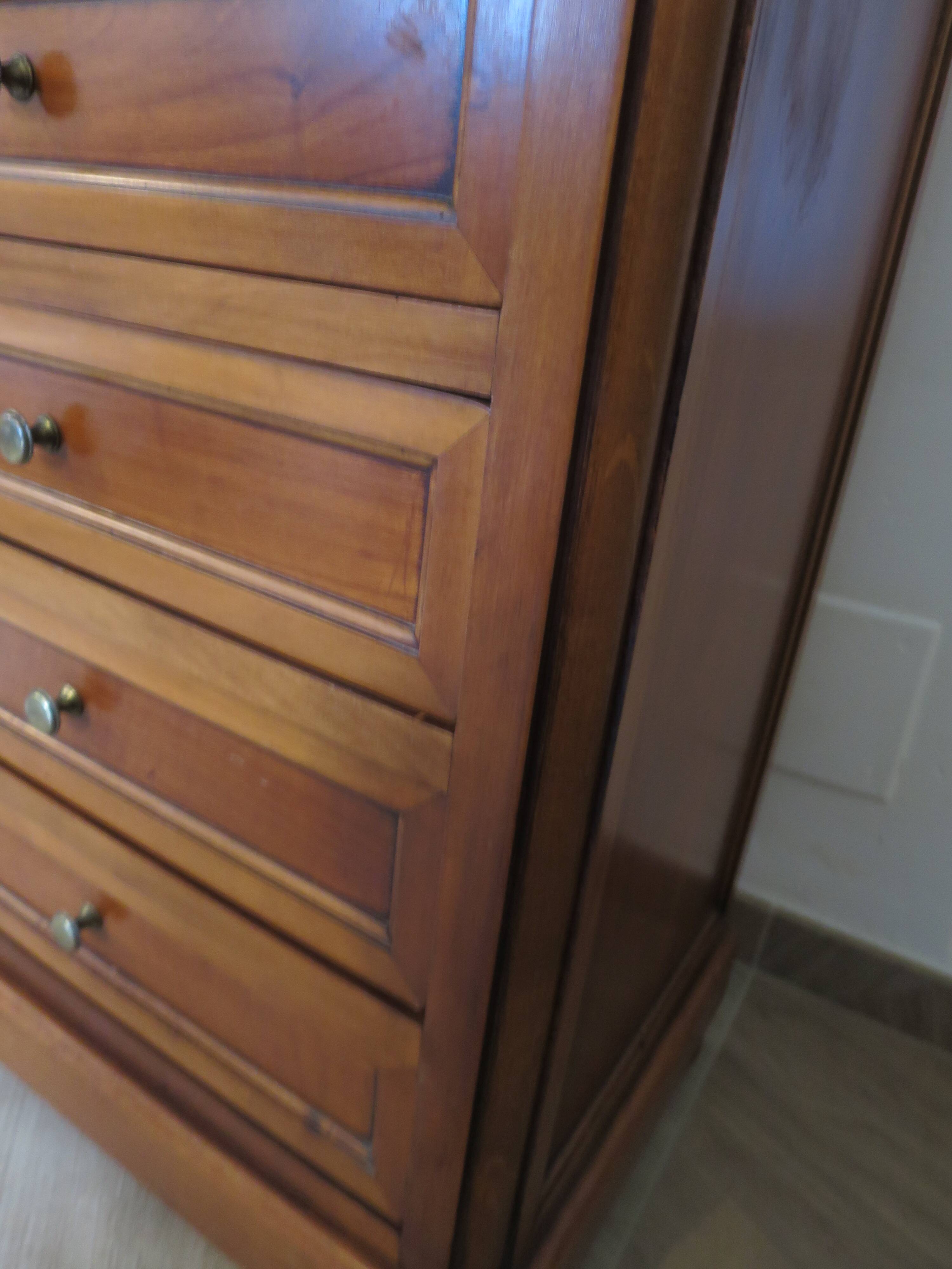 Rare Louis Philippe chest of drawers with 7 drawers from the 80s in cherry wood