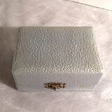 Silver metal towel round