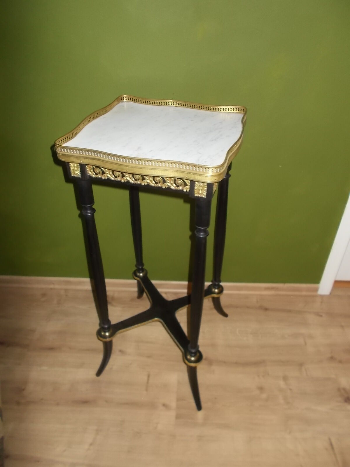 Napoleon III side table with marble top and openwork gallery.