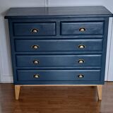 Chest of drawers in glove blue