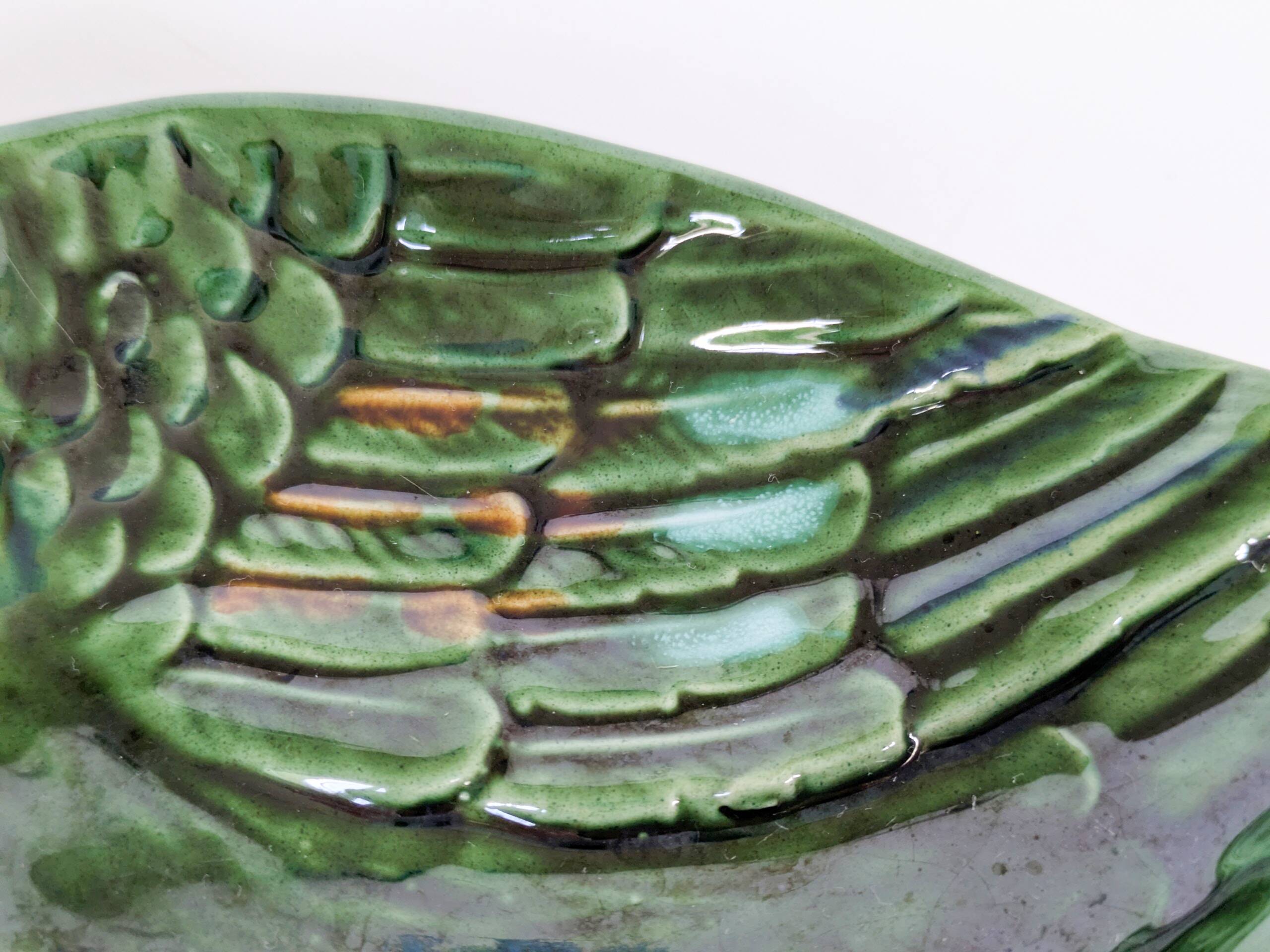 Vintage green ceramic duck dish, pocket tray or soap holder.