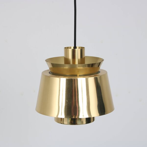 Édition 2020 d'une lampe suspendue des années 1950 par Jorn Utzon pour & Tradition, Danemark