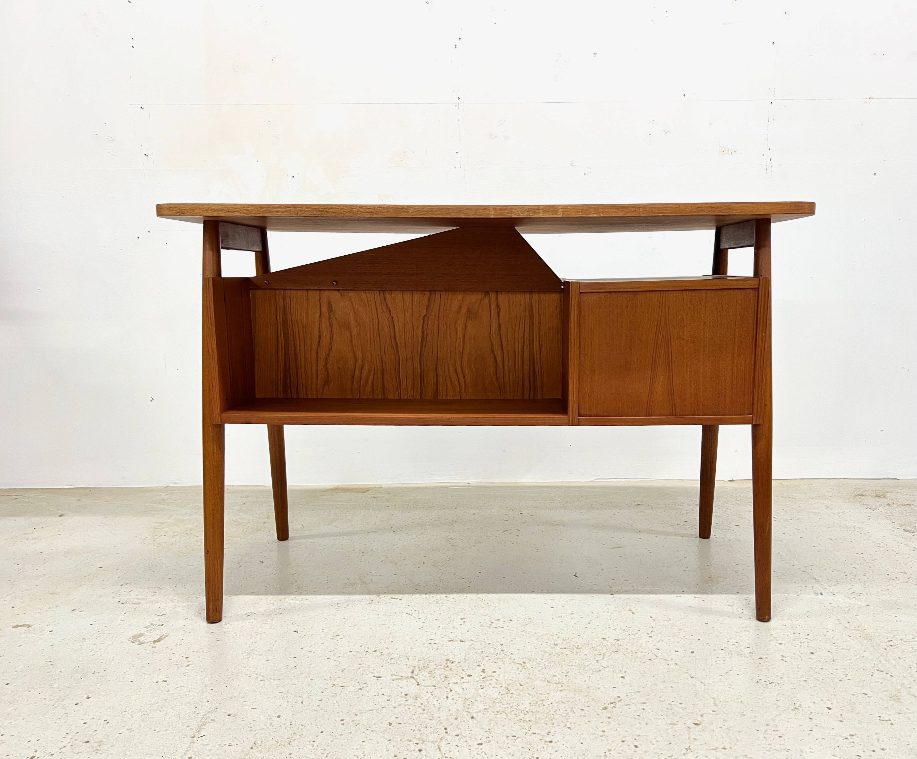 Petite Teak Desk By Gunnar Nielsen For Tibergaarden
