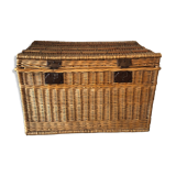 Old malle in rattan and wicker