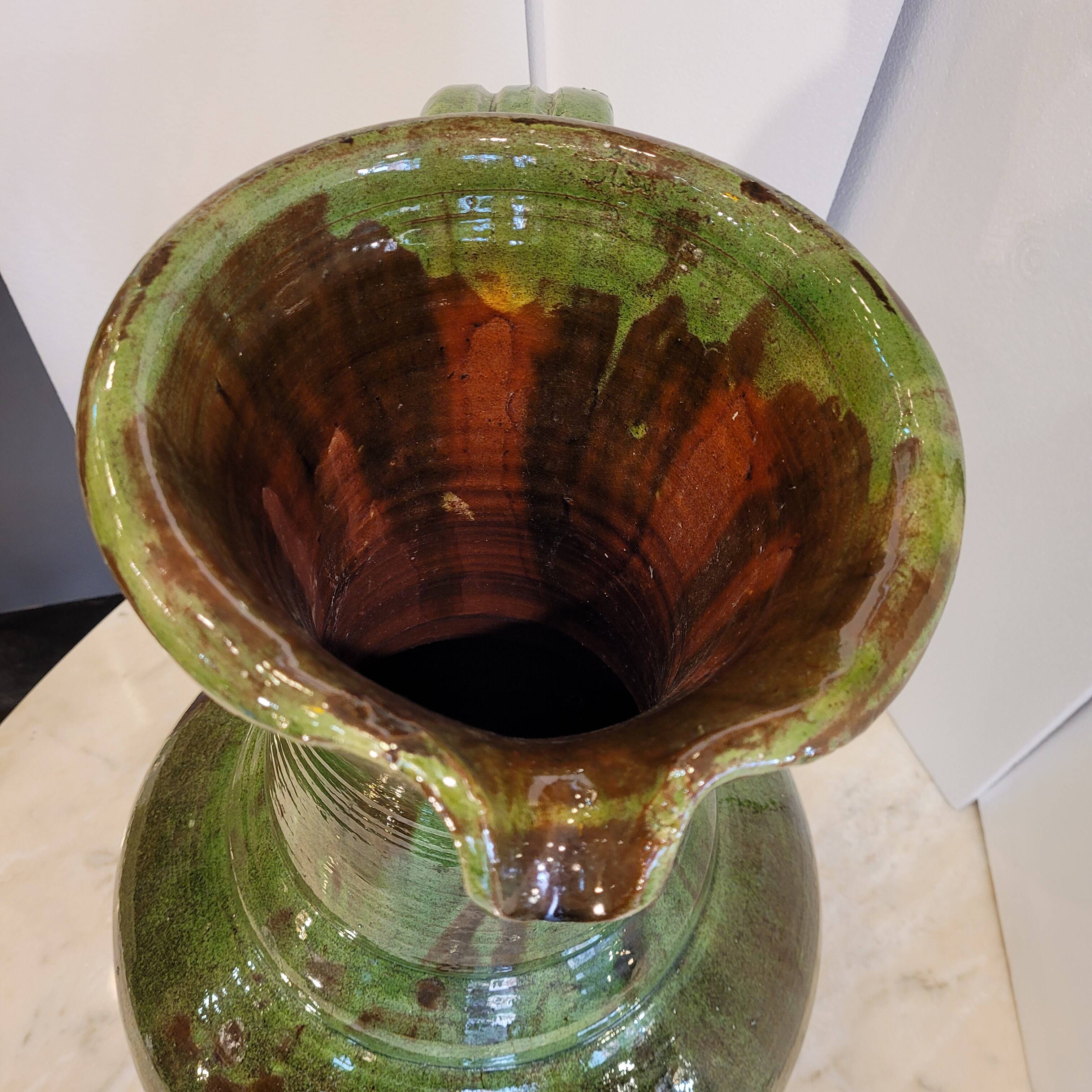 Pichet en céramique vernissée verte de Biot, France fin XIXème début XXème