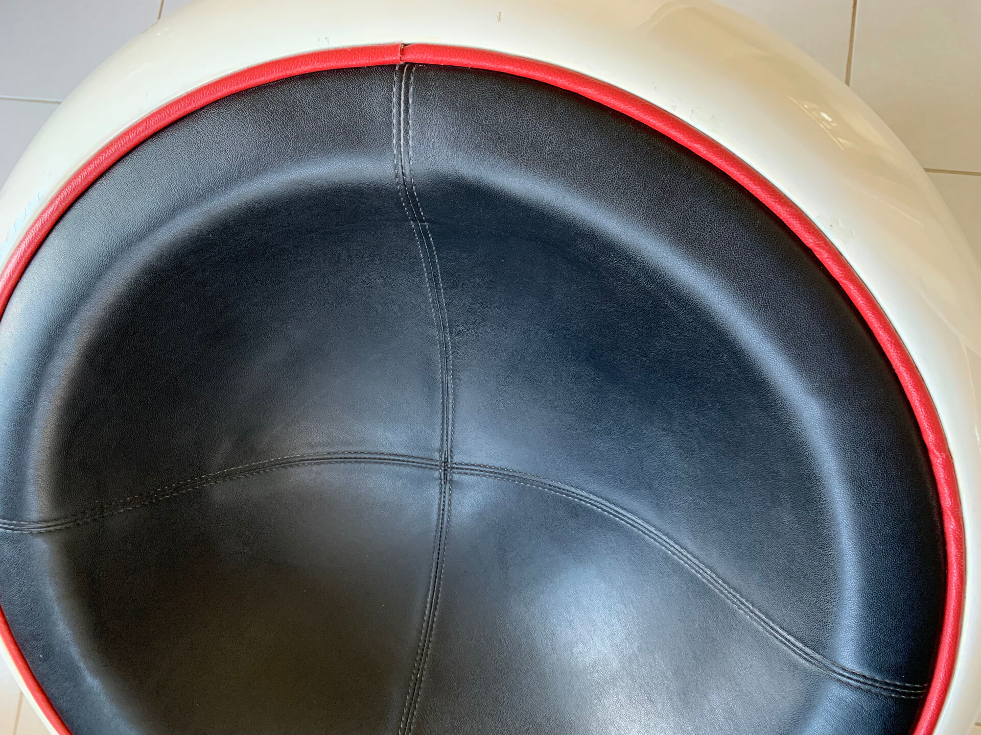 Egg Pod Ball Chair Space Age in fibreglass – 1960s/70s
