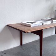 Table basse vintage Hans J Wegner en chêne