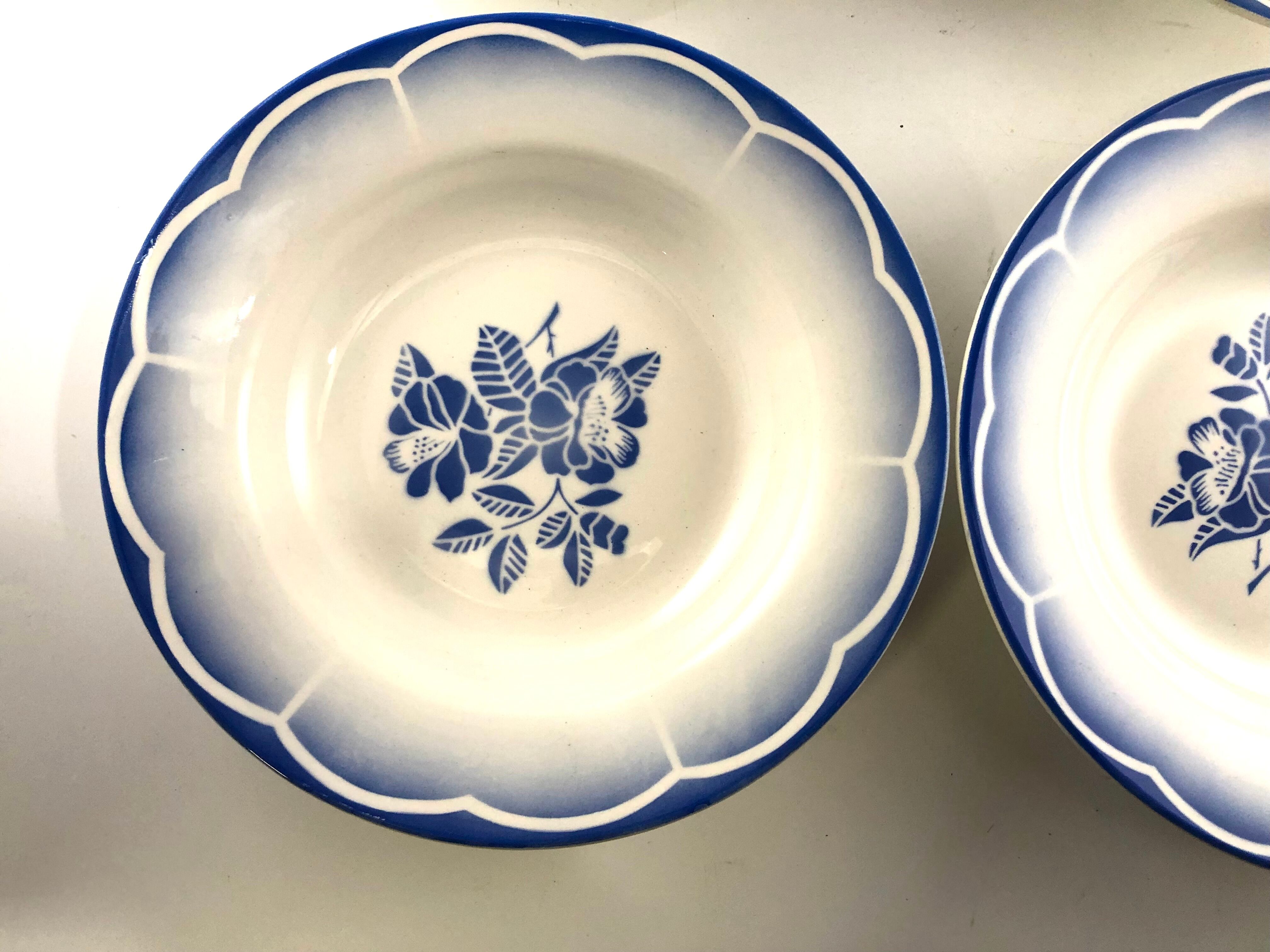 4 Digoin Sarreguemines soup plates, white and blue Marsac model with art deco flower