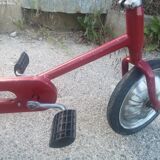 Red Judez tricycle