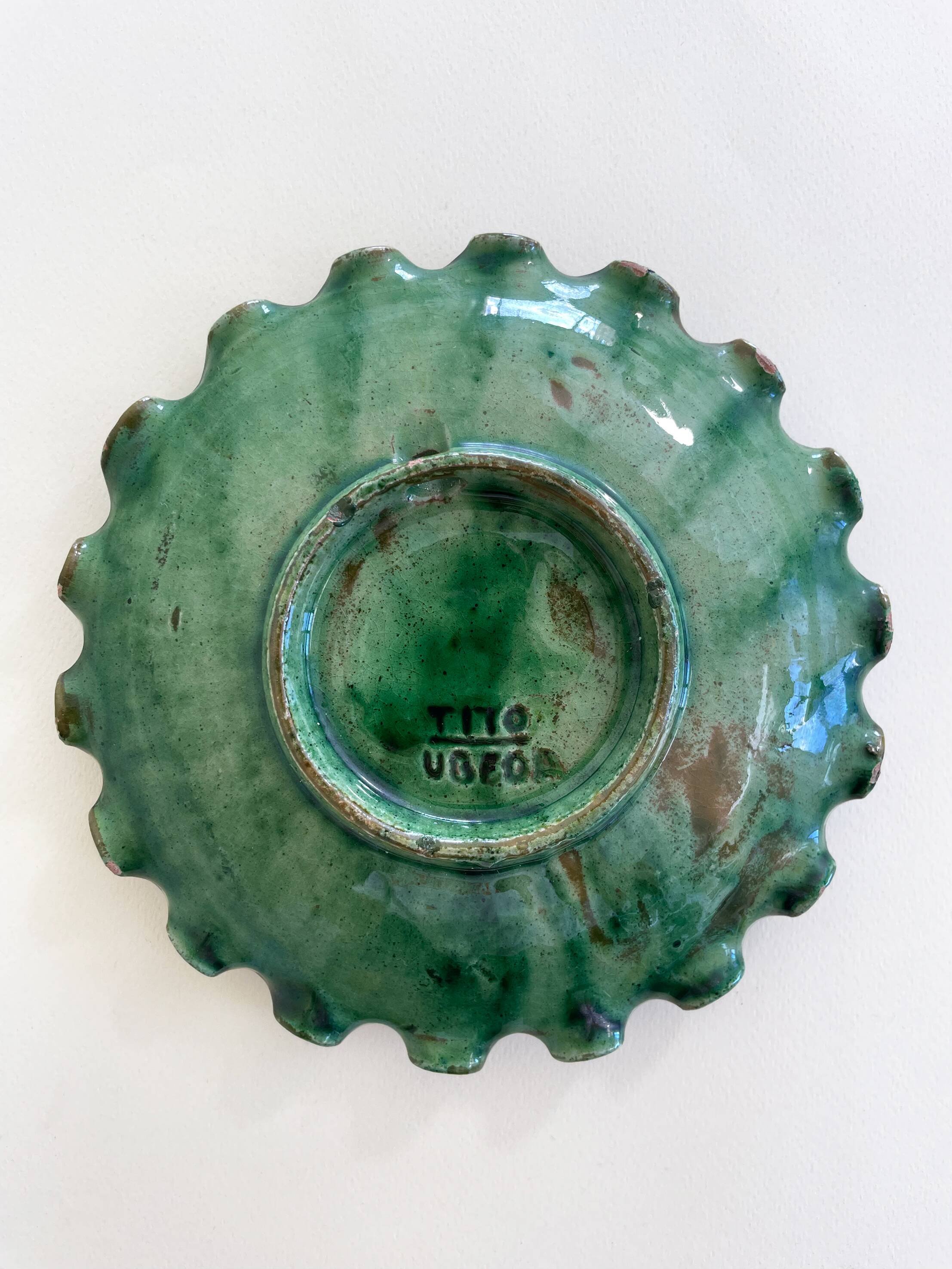 Green enamel decorative plate "Tito"