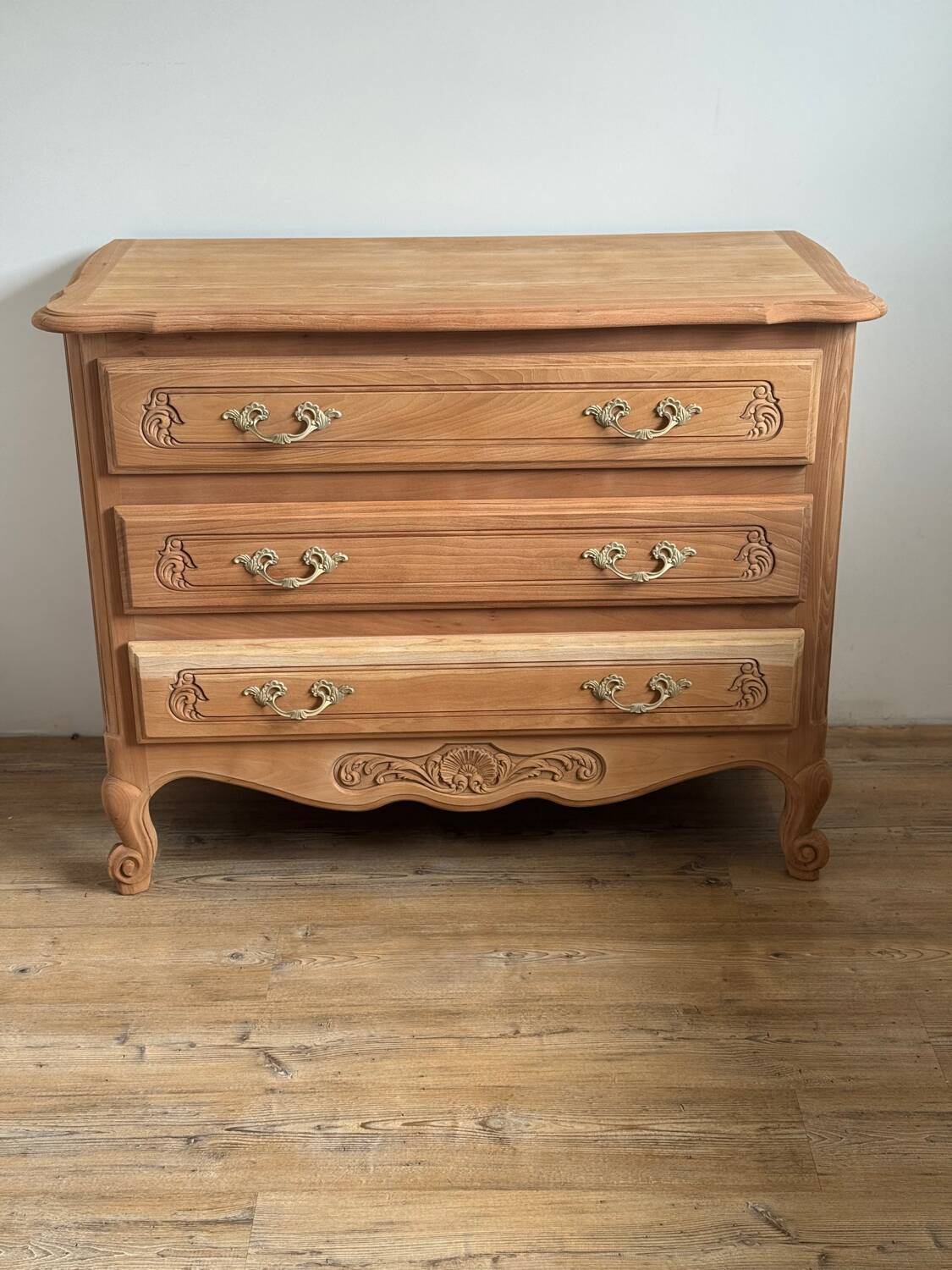Revisited Louis XV chest of drawers – sanded solid wood – ready to personalize