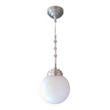 Suspension globe en opaline blanche art déco