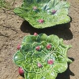 Set of two dishes slurry decoration of strawberries.