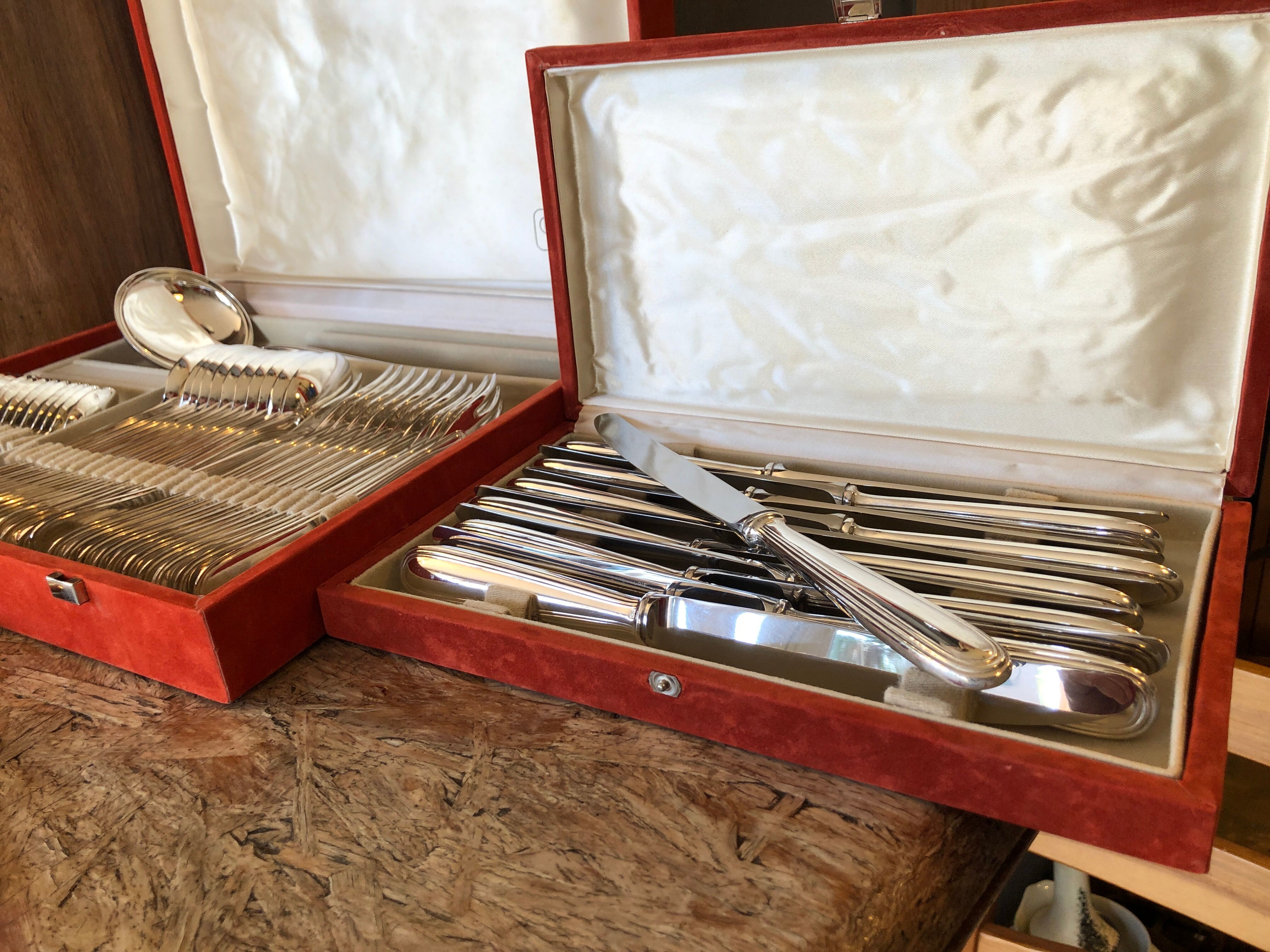 12 silverware knives