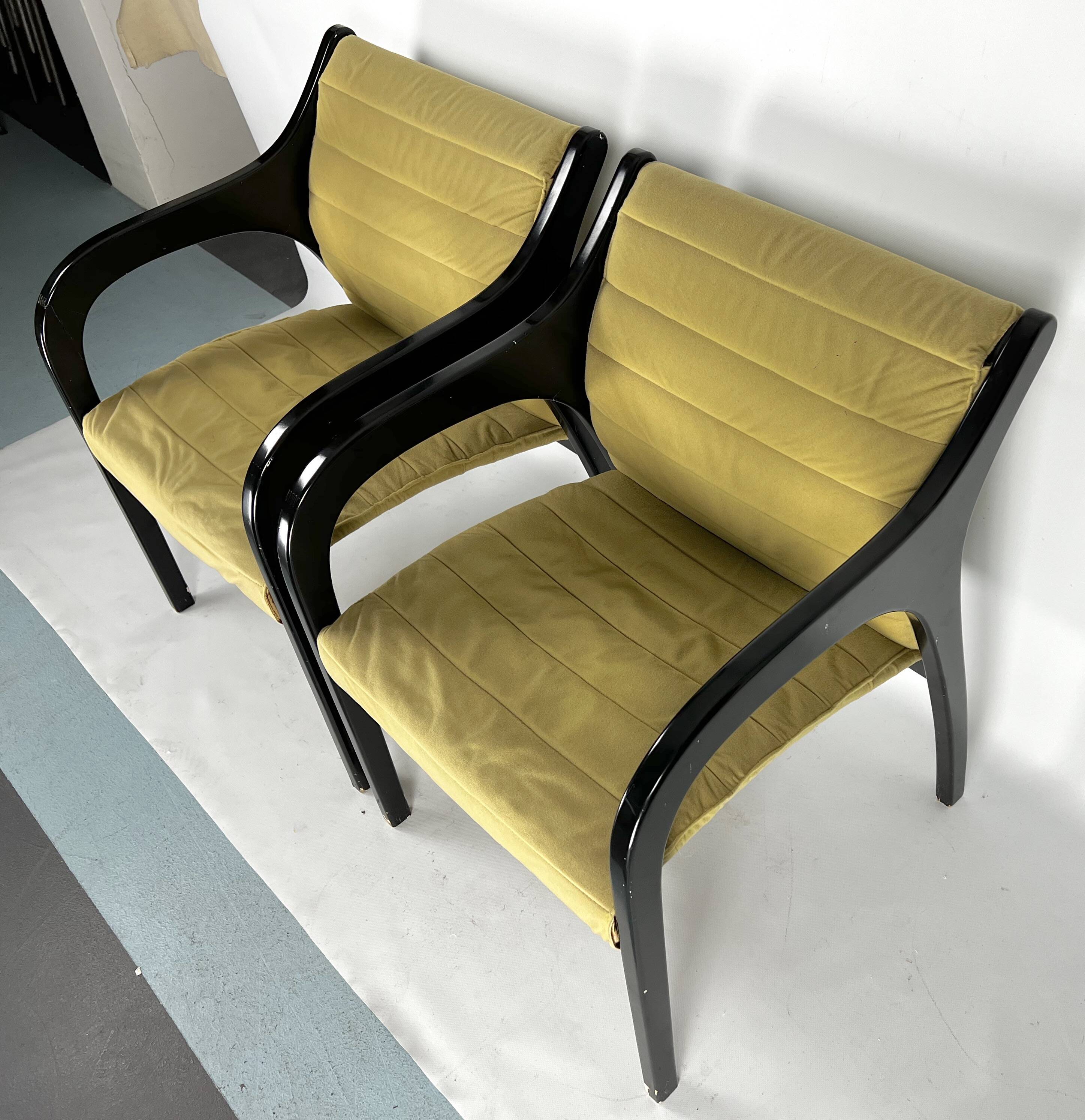Mid-Century pair of Vivalda lounge chairs by Claudio Salocchi for Sormani. 1960s