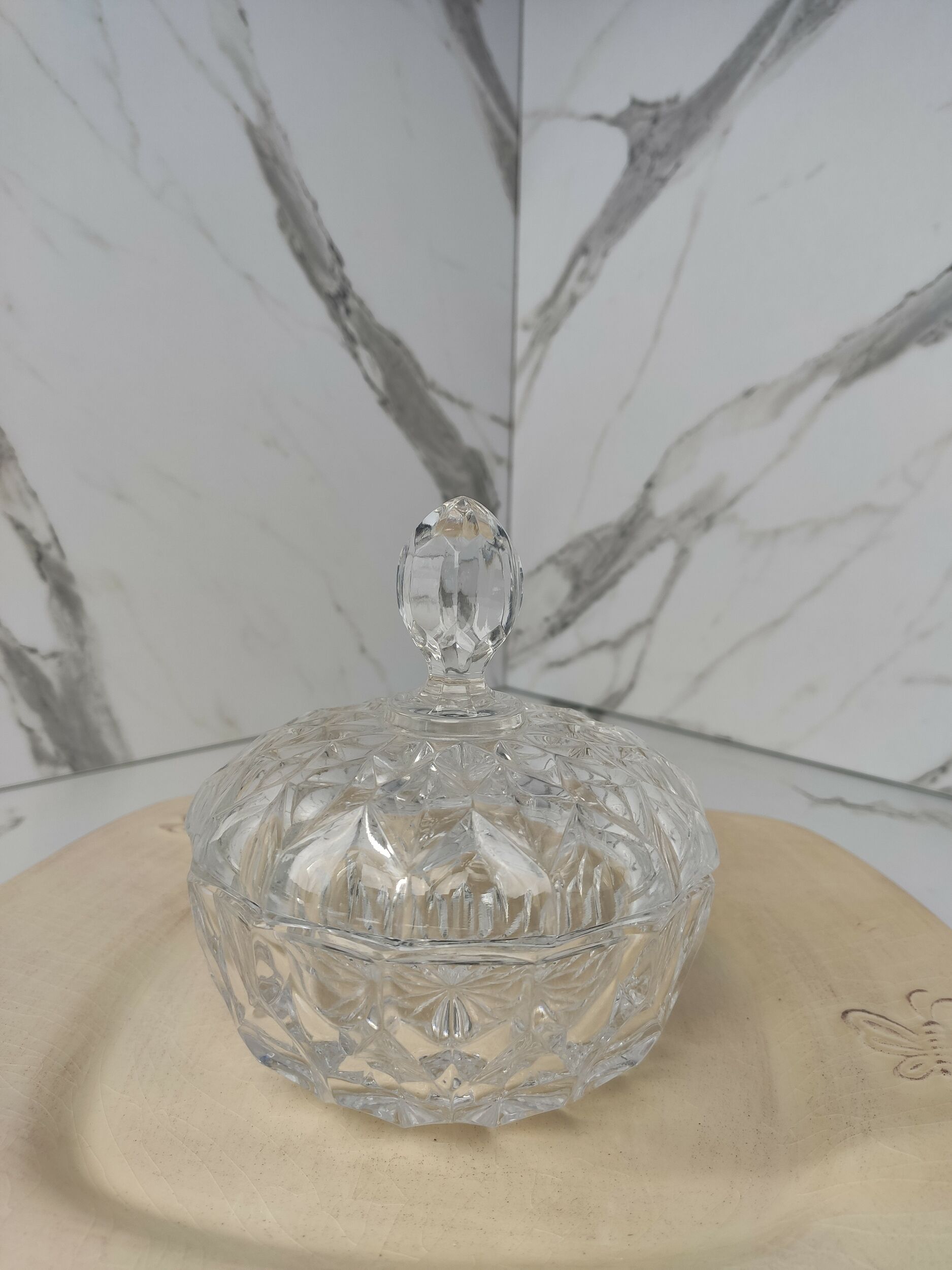 Cut crystal sugar bonbonnière