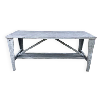Metal table
