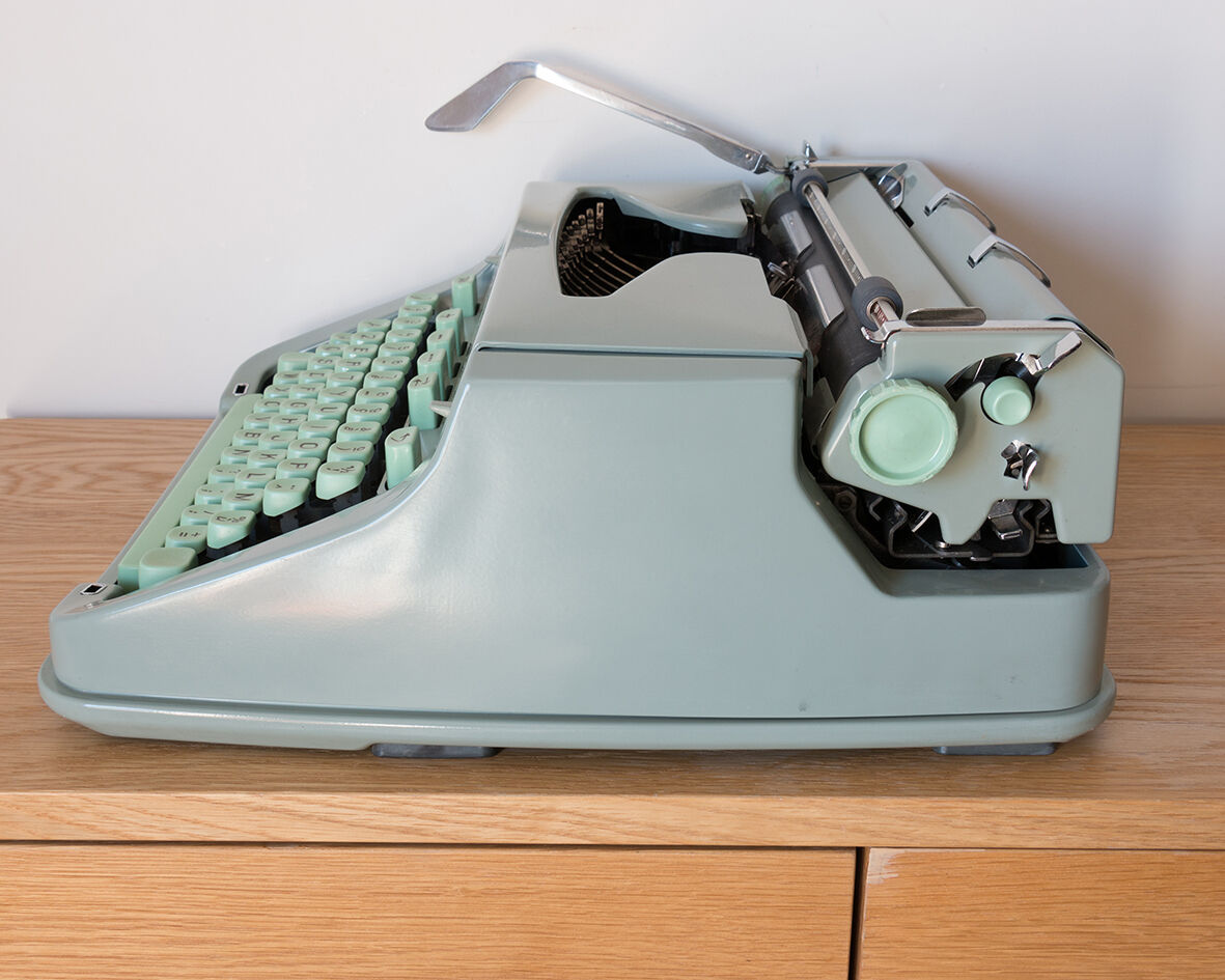 Hermes 3000 mint typewriter