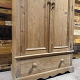 Red fir wardrobe - Compact & Authentic format