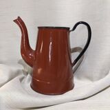 Enameled carafe