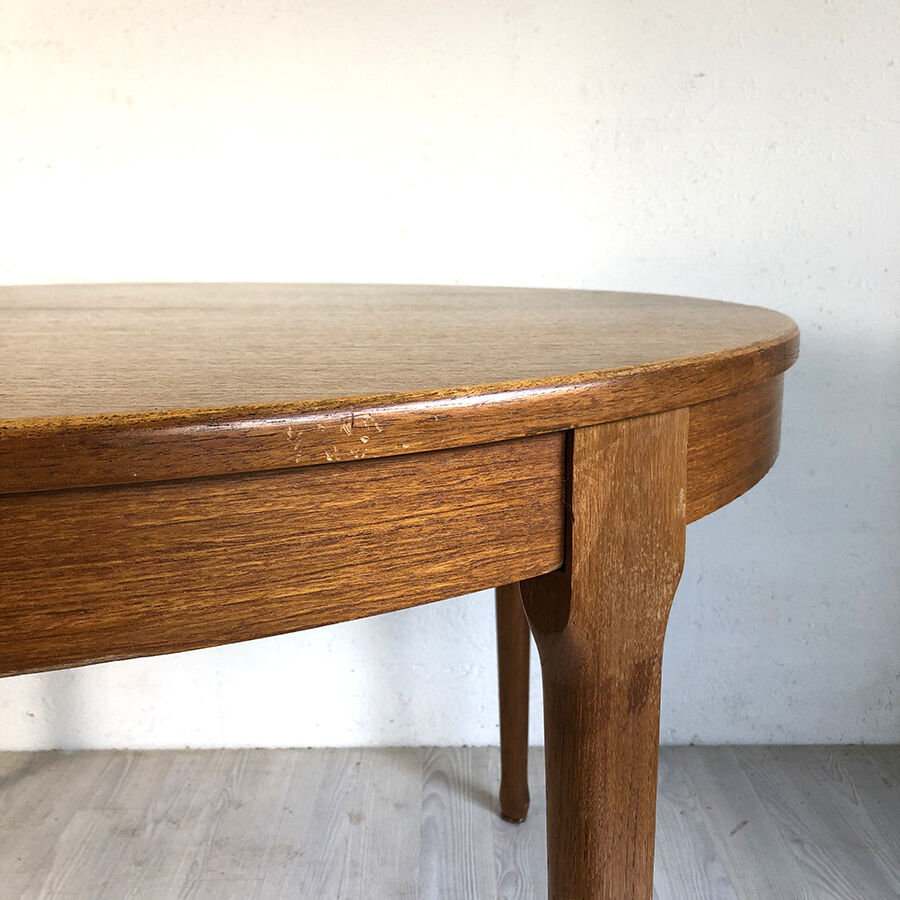 Table ronde par Niels Otto Moller en teck
