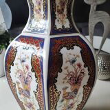 Hexagonal Chinese Vase. Imari style. Peacock/peacock and floral patterns. High 36 cm