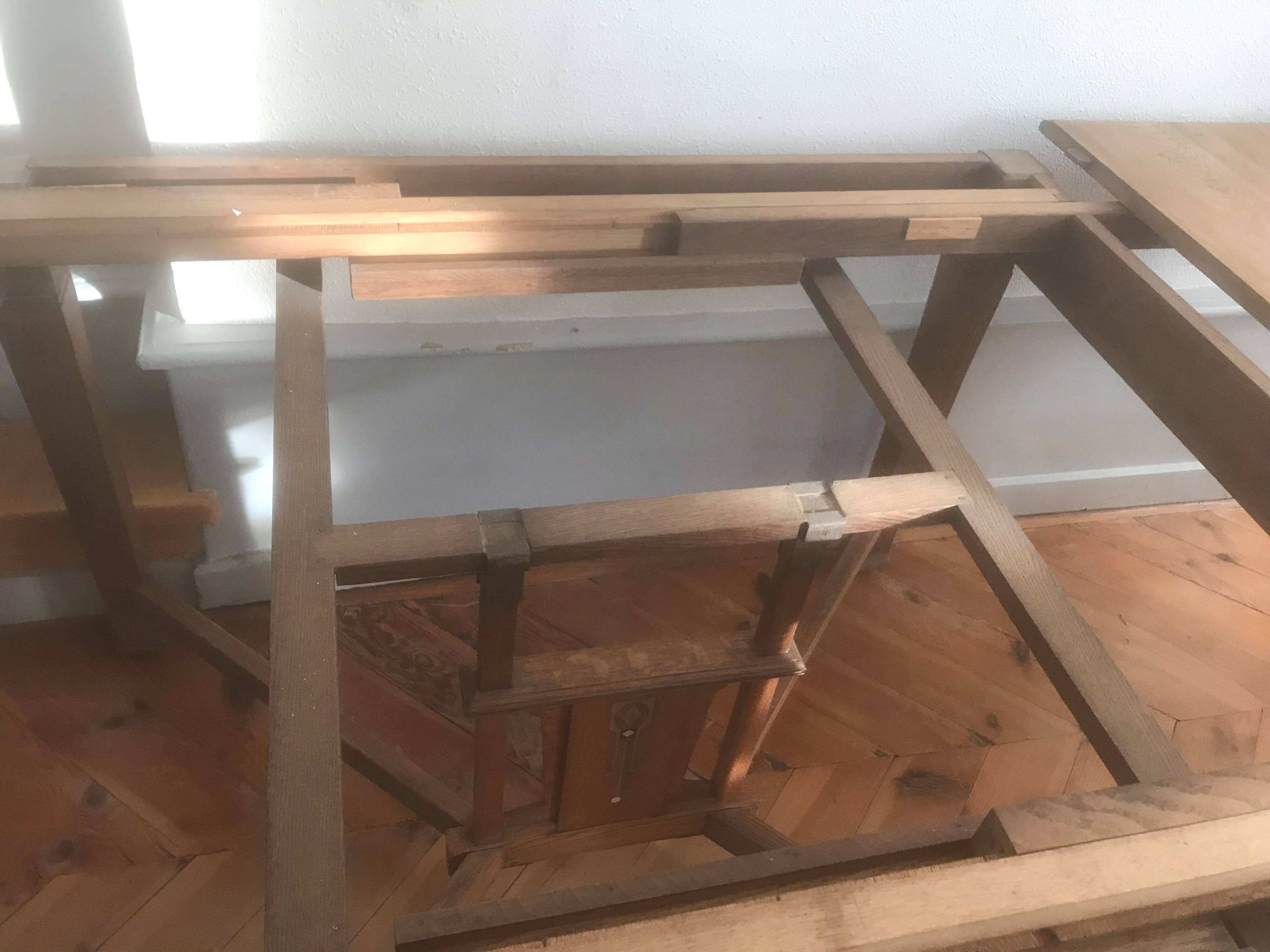 Gustave Serrurier Bovy 1900 Art Nouveau dining table