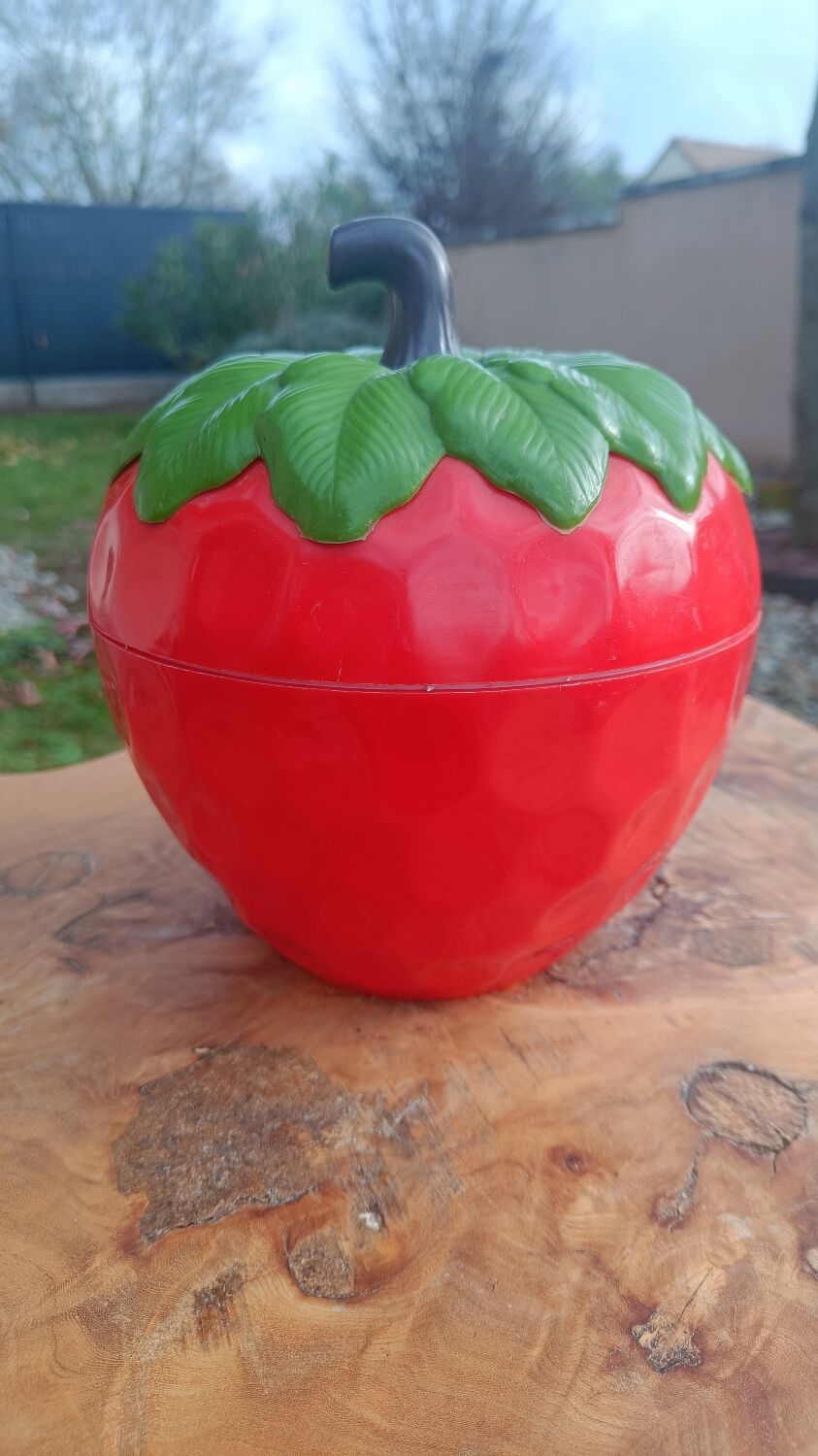 Vintage strawberry ice bucket
