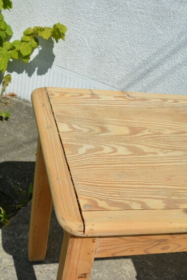 Farm table