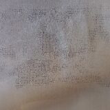 Nappe en trés fin coton ,  ivoire clair , 2 monogrammes LH .
