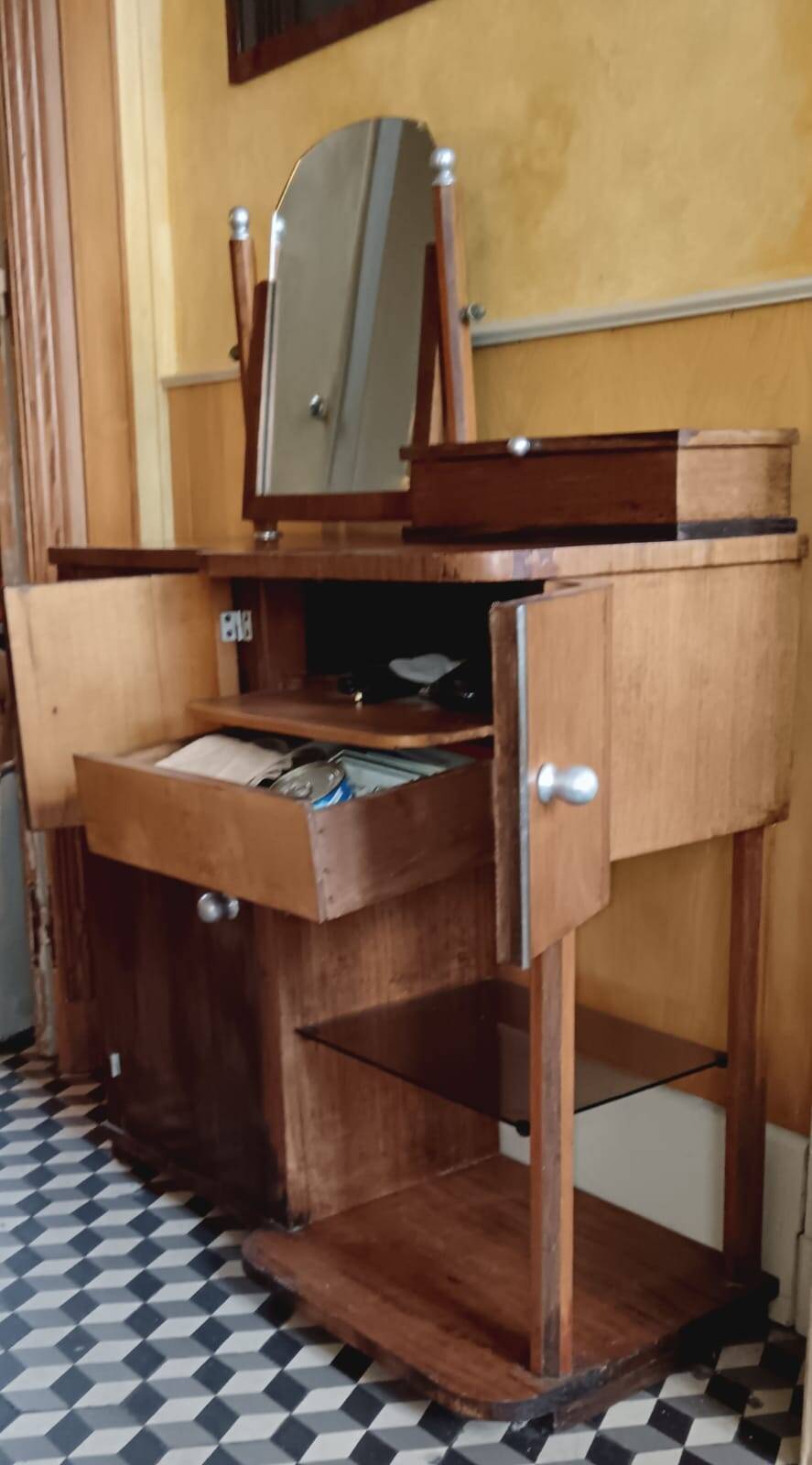 Small Art Deco dressing table/cabinet