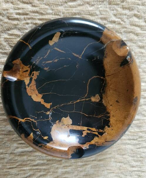 Vintage round ashtray in Italian black and gold Portoro marble.