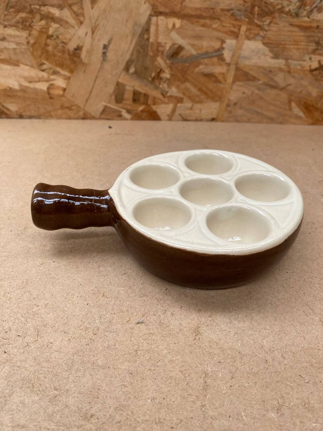 Set of 6 émile henry snail dishes in beige brown ceramic pan