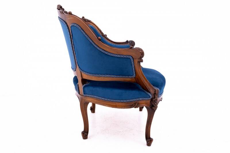 A late 19th-century French bergère armchair. After renovation.