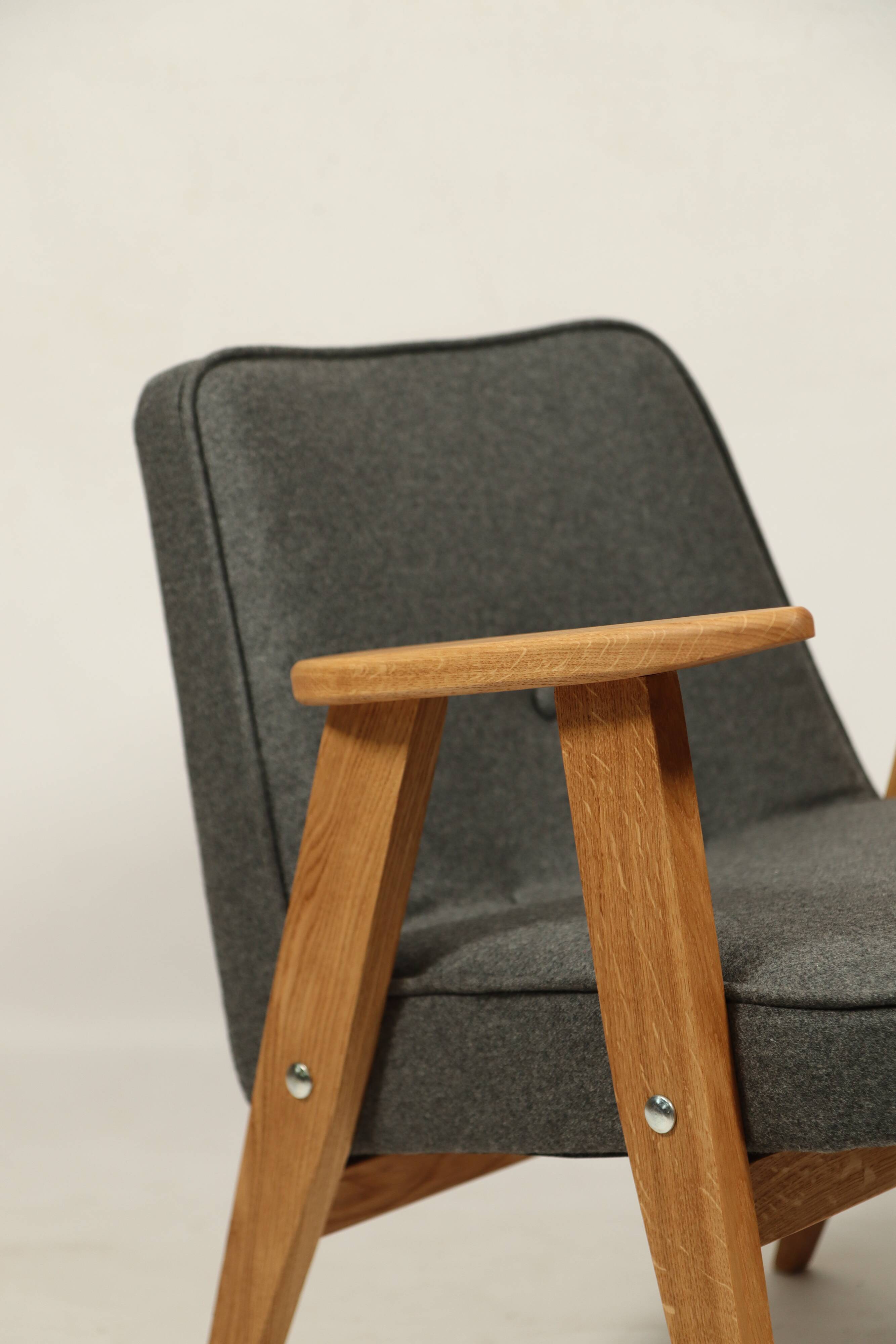 Fauteuil du milieu du siècle, revêtement en laine grise, bois de chêne, chaise longue de Style Vintage après rénovation