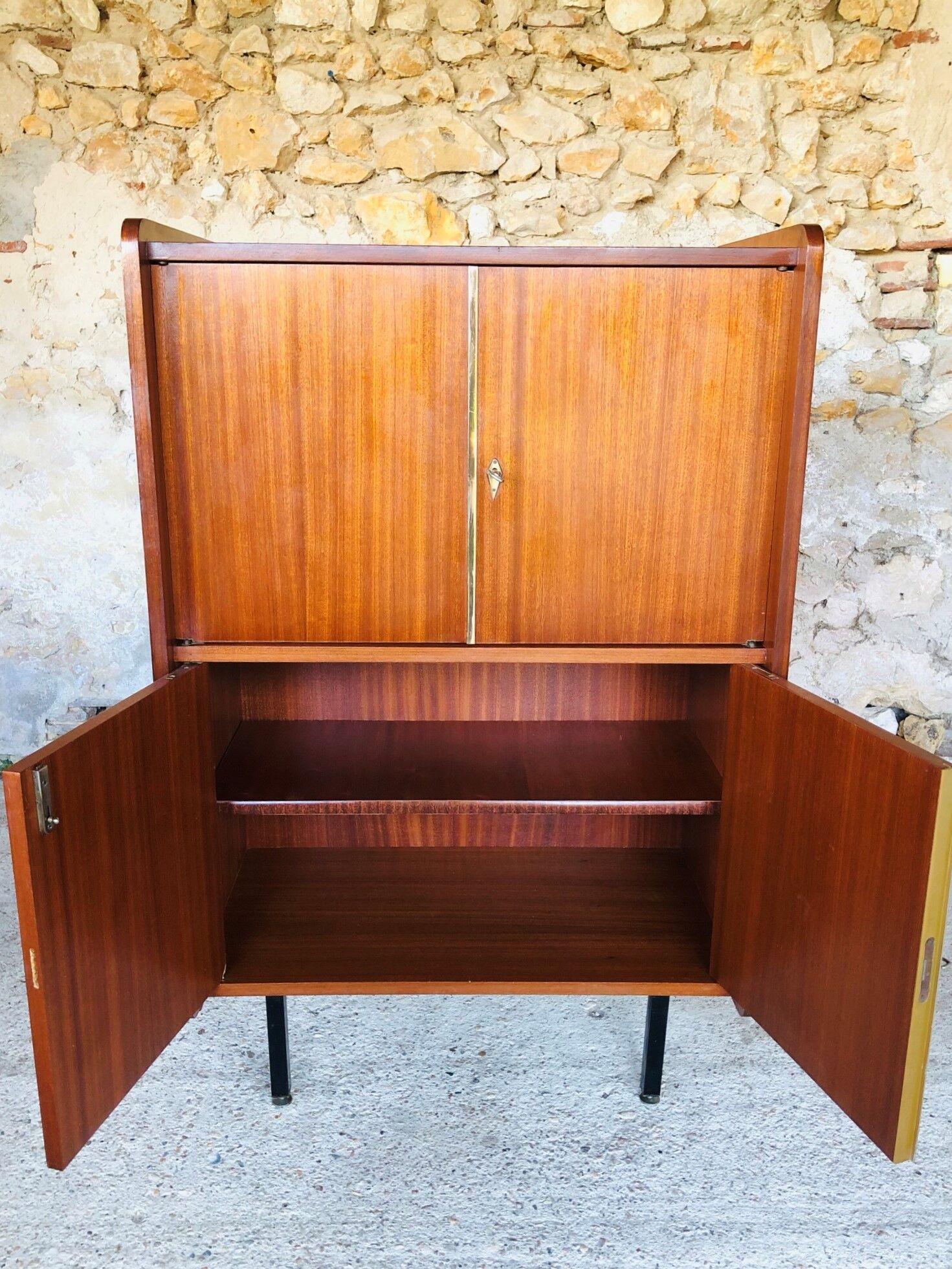 Storage cabinet with double compartment, metal feet circa 60's