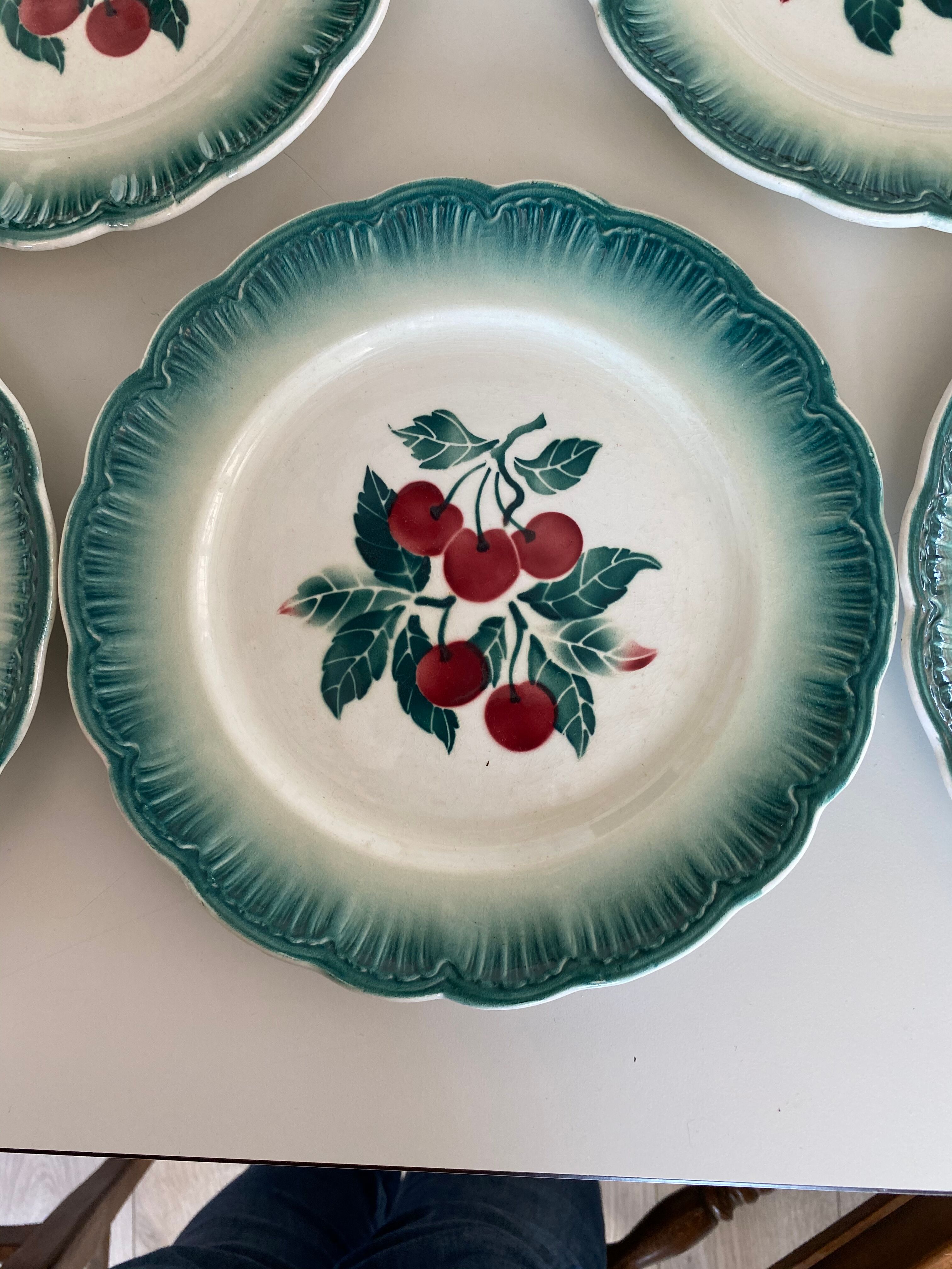 Badonviller vintage dessert plates