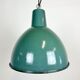 Lampe industrielle d’usine en émail vert années 1960