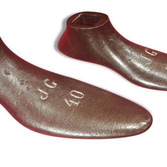 Paire d'anciennes enclumes de cordonnier en fonte dites pied de fer