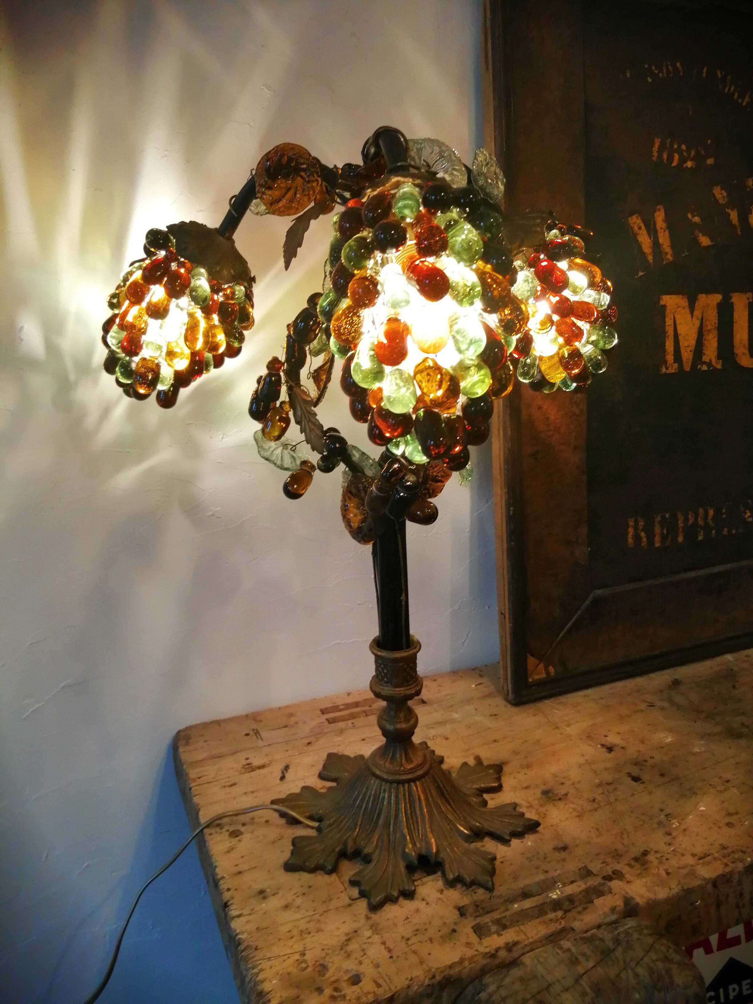 Art deco lamp, bunches of grapes in Murano glass, bronze base