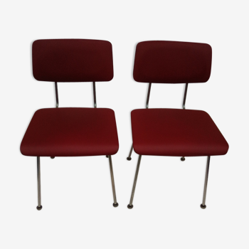2 chaises en skaï rouge struxture métallique années 70