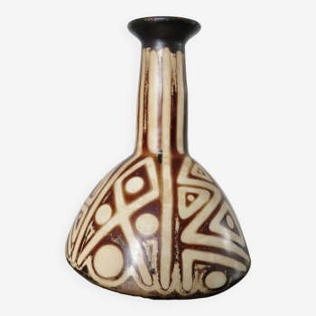 Heber Paz ceramic vase, Chulucanas Peru 1970