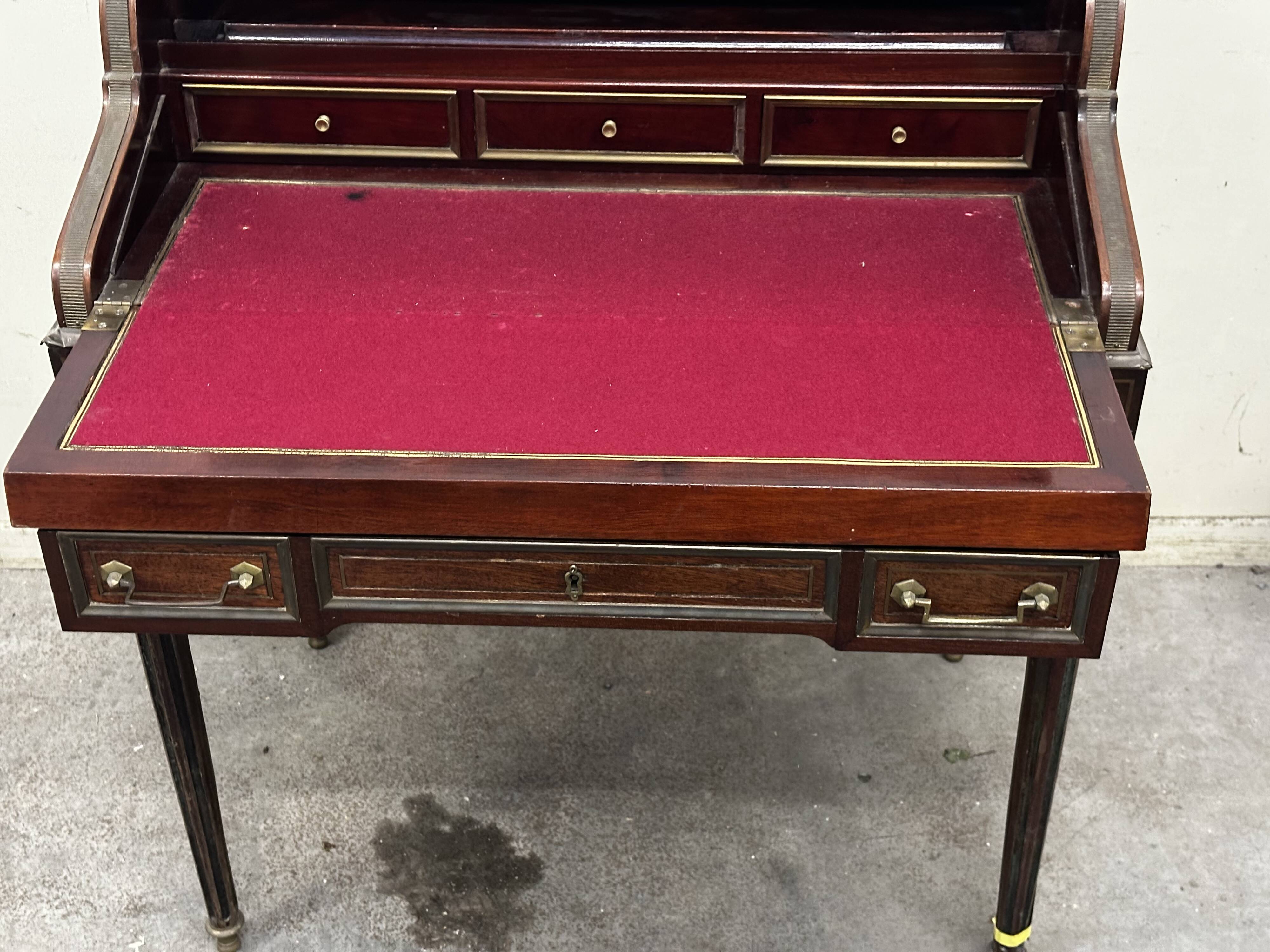 Secretary - Bonheur du Jour with pearly Louis XVI style system