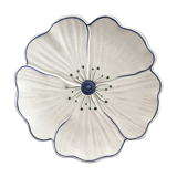 Flower plate in dabbling