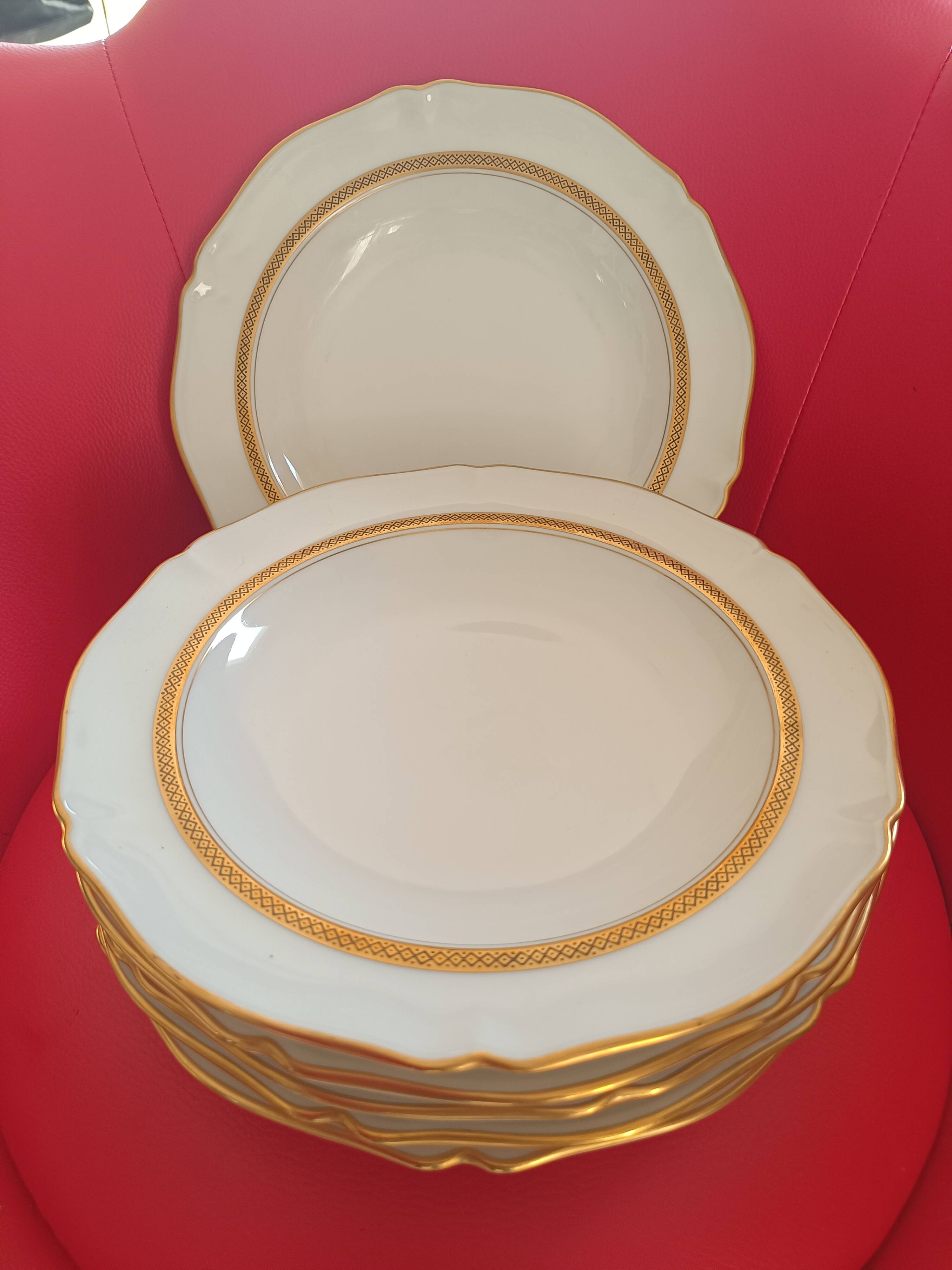 3 Lots of flat plates, art porcelain. Limoges. R. Leclair exclusive. White, gold rimmed