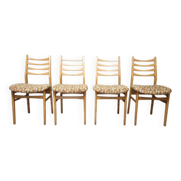 Set of 4 vintage Scandinavian chairs from the 1970s.