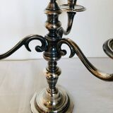 Paire de chandeliers en métal argenté
