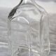 Carafe vintage en verre avec bouchon