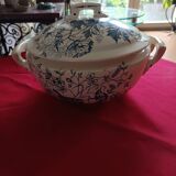 antique soup tureen Terre de Feu 1920/1930 with a decoration of birds and insects